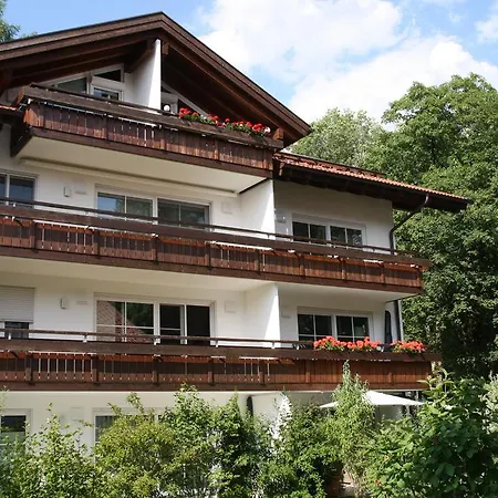 Landhaus Deiser Ferienwohnung Am Fuggerpark Apartment